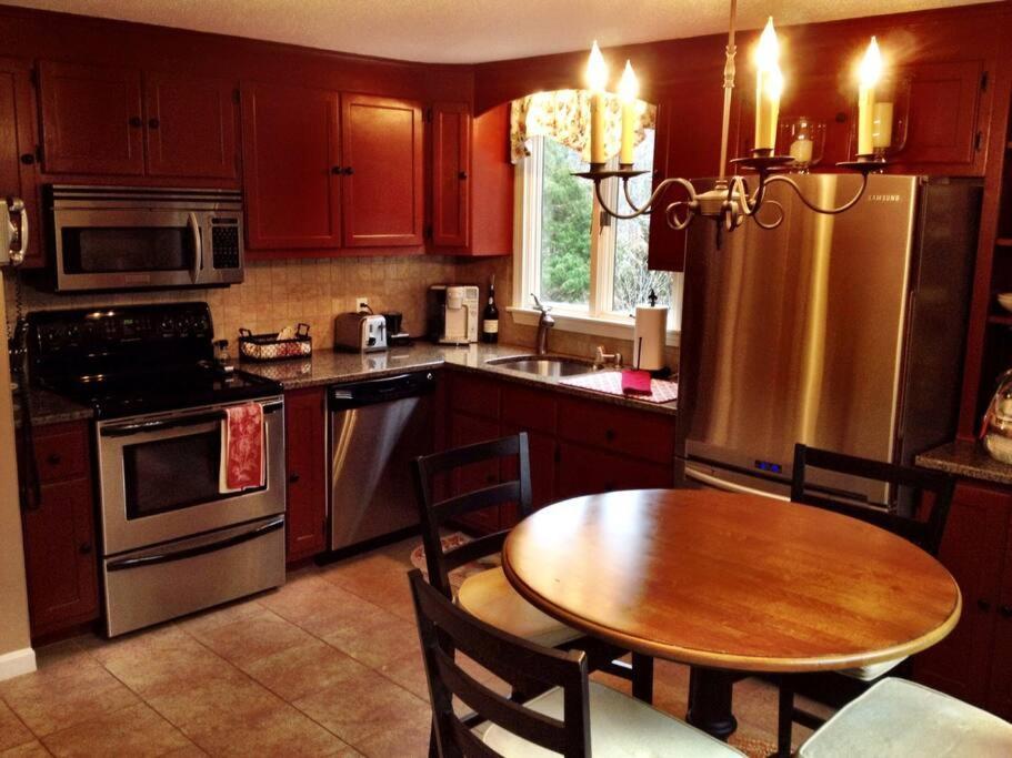 West Falmouth Escape Bagian luar foto