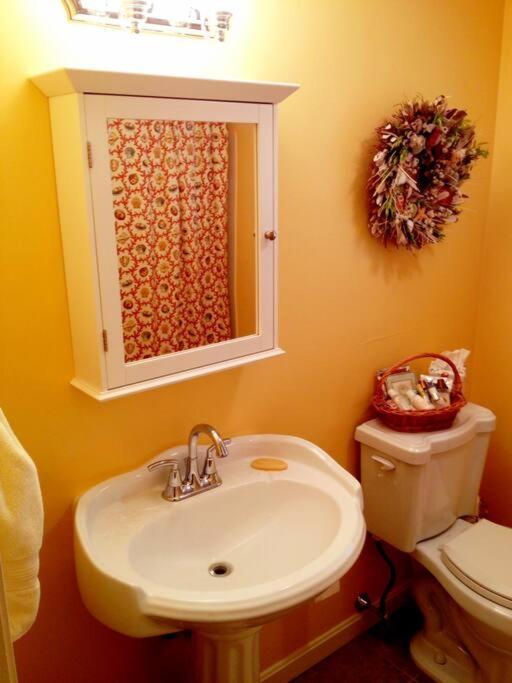 West Falmouth Escape Bagian luar foto